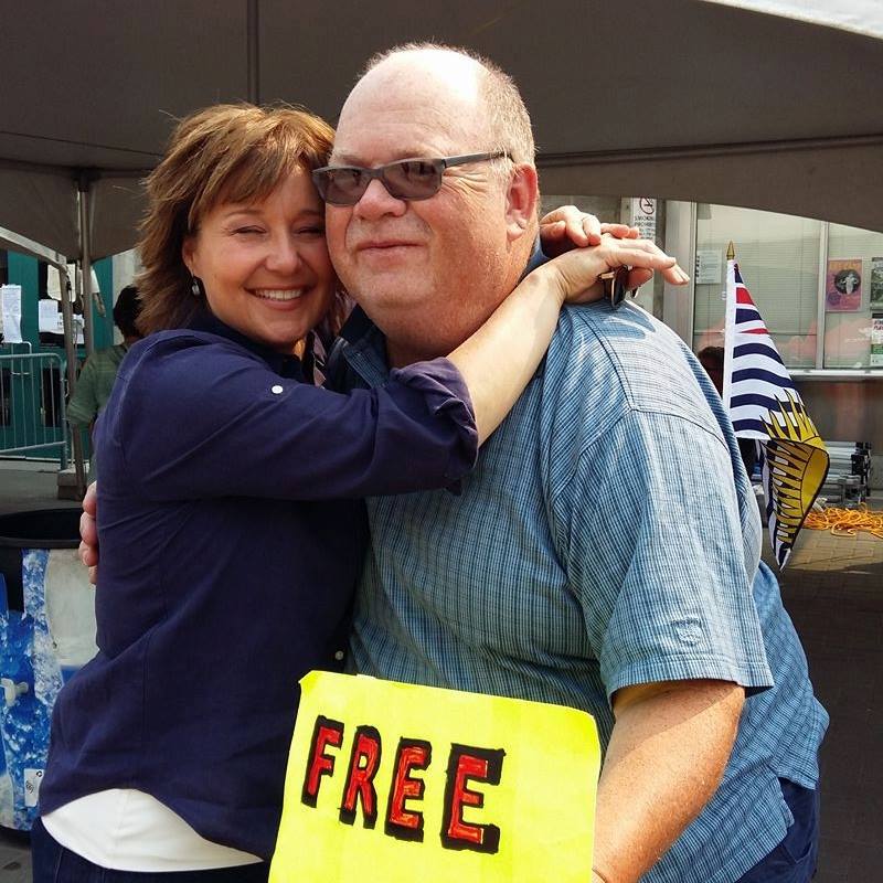 Kamloops mourns death of a longtime volunteer, advocate known for his hugs | iNFOnews.ca