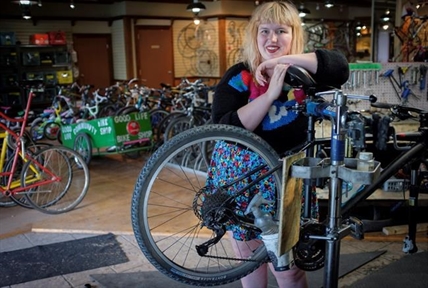Calgary bike shop aims to make cycling more inclusive for all gender identities | iNFOnews.ca