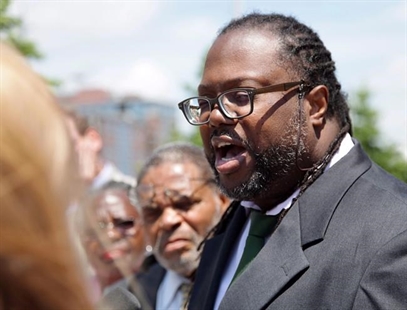 Toronto lawyer files complaint against WestJet, says he was racially profiled | iNFOnews.ca