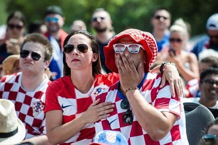Party on Montreal streets following French World Cup win | iNFOnews.ca