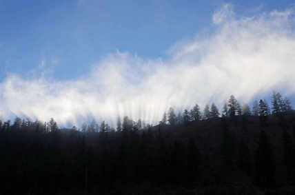 PHOTOS: Fog and valley cloud replaced by crisp, clear airmass Sunday | iNFOnews.ca PHOTOS: Fog and valley cloud replaced by crisp, clear airmass Sunday | iNFOnews.ca