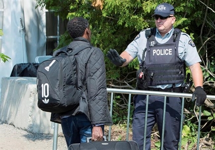 Canadians believe in immigration but concerned about asylum seekers: study | iNFOnews.ca