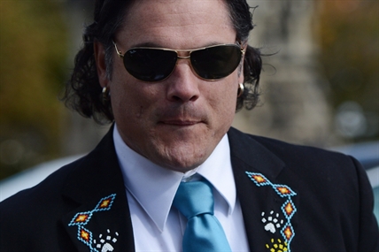 Senate scandal continues, Brazeau "offered backroom deal" | iNFOnews.ca