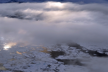 Passengers on grounded Arctic cruise ship to fly out: police | iNFOnews.ca Passengers on grounded Arctic cruise ship to fly out: police | iNFOnews.ca