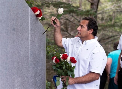 Families, first responders honoured during Swissair 20th anniversary service | iNFOnews.ca Families, first responders honoured during Swissair 20th anniversary service | iNFOnews.ca