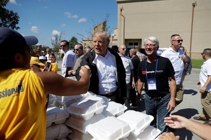 iN VIDEO: Florence death toll climbs to 37; Trump visits stricken area | iNFOnews.ca