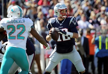 Patriots stop skid, hand Dolphins 1st loss in 38-7 rout | iNFOnews.ca
