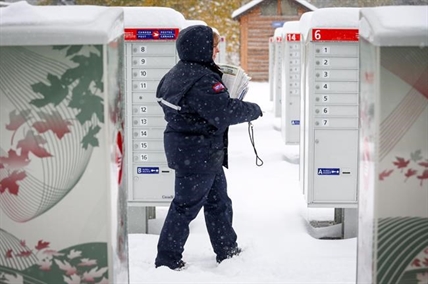 UPDATE: Calgary sunny but a slushy mess a day after record autumn snowstorm | iNFOnews.ca UPDATE: Calgary sunny but a slushy mess a day after record autumn snowstorm | iNFOnews.ca