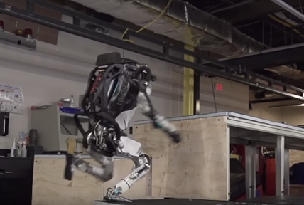 TRENDING NOW: Robot does parkour | iNFOnews.ca