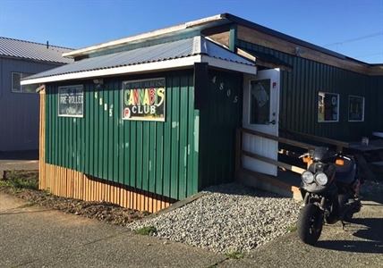 RCMP raid two pot shops, seize product and issue tickets on Vancouver Island | iNFOnews.ca