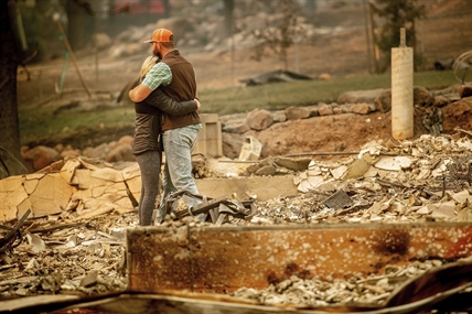 iN VIDEO: Dogs and portable morgues: Search intensifies in California fire zone | iNFOnews.ca