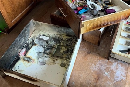 Battery fires: The potential danger hiding in your kitchen junk drawer | iNFOnews.ca Battery fires: The potential danger hiding in your kitchen junk drawer | iNFOnews.ca