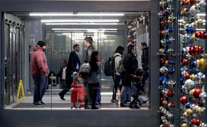 Hundreds of flights cancelled as Midwest braces for snowstorm | iNFOnews.ca