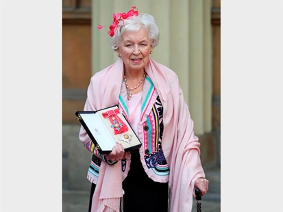 Longtime British comedy star June Whitfield dies at 93 | iNFOnews.ca
