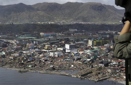 Typhoon survivors in Philippines plead for food, medicine as US Marines fly in help | iNFOnews.ca Typhoon survivors in Philippines plead for food, medicine as US Marines fly in help | iNFOnews.ca