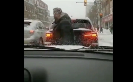TRENDING NOW: Meanwhile, winter road rage in Canada | iNFOnews.ca