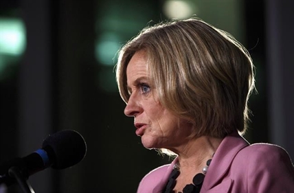 Alberta investing $3.7B to move oil by rail, leasing cars | iNFOnews.ca Alberta investing $3.7B to move oil by rail, leasing cars | iNFOnews.ca