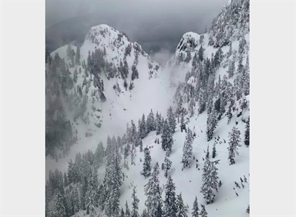 UPDATE: Missing snowshoer found dead in avalanche debris on Vancouver's North Shore | iNFOnews.ca