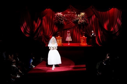 Dolce&Gabbana make encyclopedic review of artisanal heritage | iNFOnews.ca