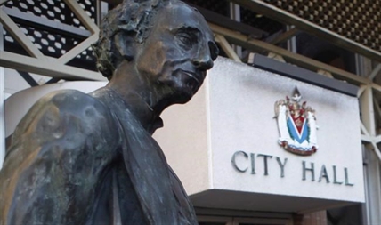 Horgan hopes to avoid 'hot potato' of Sir John A. Macdonald statue | iNFOnews.ca