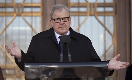 MacAulay faces tough task repairing relations with angry veterans' community | iNFOnews.ca