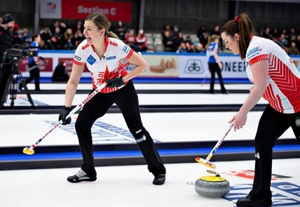 Korea scores trio in ninth end to edge Canada 7-6 at world women's curling event | iNFOnews.ca Korea scores trio in ninth end to edge Canada 7-6 at world women's curling event | iNFOnews.ca