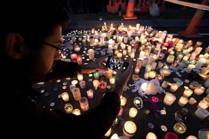 Defiant vigil starts healing in New Zealand after massacre | iNFOnews.ca