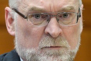 Auditor general calls for independent review of MPs expense claims | iNFOnews.ca Auditor general calls for independent review of MPs expense claims | iNFOnews.ca