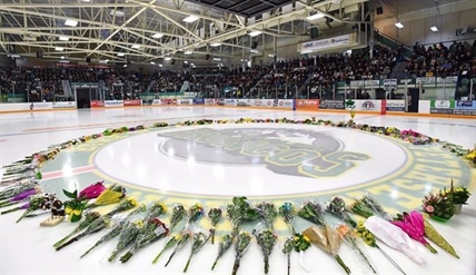 One year later: Memorial service for those killed in Humboldt Broncos crash | iNFOnews.ca One year later: Memorial service for those killed in Humboldt Broncos crash | iNFOnews.ca