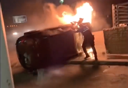 TRENDING NOW: Dramatic rescue of woman from burning car | iNFOnews.ca