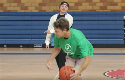 TRENDING NOW: Doing the Drake at a basketball game | iNFOnews.ca