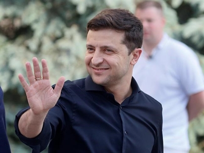 Ukraine's comedian-turned-president makes North American debut in Toronto | iNFOnews.ca
