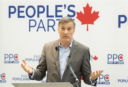 Bernier promises to cut immigration, build border fences in election platform speech | iNFOnews.ca