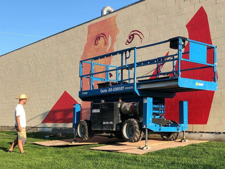 Internationally celebrated muralists changing Kelowna's most criticized neighbourhood | iNFOnews.ca Internationally celebrated muralists changing Kelowna's most criticized neighbourhood | iNFOnews.ca