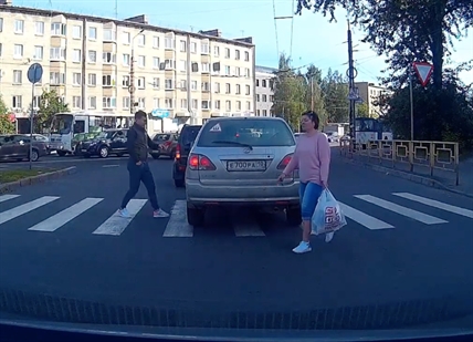 TRENDING NOW: Here's one way to deal with a car blocking a crosswalk | iNFOnews.ca