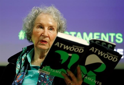 IN VIDEO: Atwood's much-hyped 'Handmaid's Tale' sequel flying off Canadian bookstore shelves | iNFOnews.ca