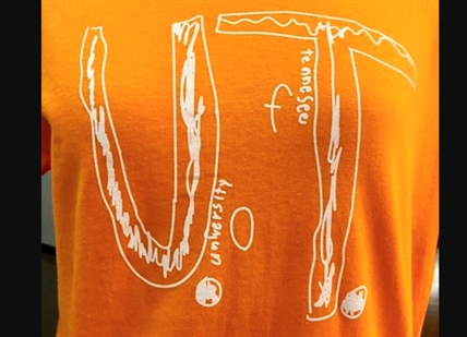 Tennessee band members wear T-shirt honouring bullied fan | iNFOnews.ca Tennessee band members wear T-shirt honouring bullied fan | iNFOnews.ca
