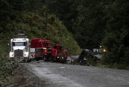 UVic opens counselling services after deadly bus crash kills two students | iNFOnews.ca UVic opens counselling services after deadly bus crash kills two students | iNFOnews.ca