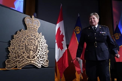UPDATE: RCMP commissioner says info in FBI probe led to arrest of intelligence director | iNFOnews.ca UPDATE: RCMP commissioner says info in FBI probe led to arrest of intelligence director | iNFOnews.ca