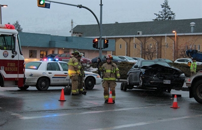Downtown car crash ties up traffic in Penticton | iNFOnews.ca Downtown car crash ties up traffic in Penticton | iNFOnews.ca