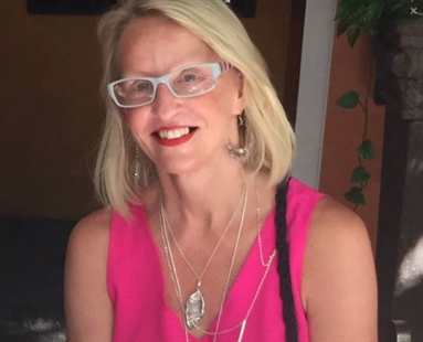 Kamloops artist chooses stones — to paint | iNFOnews.ca Kamloops artist chooses stones — to paint | iNFOnews.ca