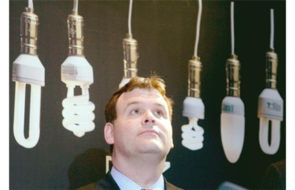 Watered down ban on inefficient light bulbs arrives Jan. 1 | iNFOnews.ca