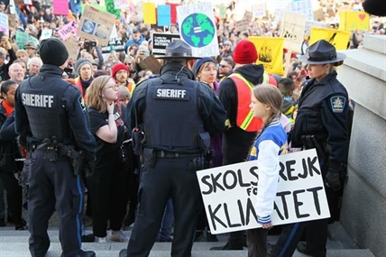 Not a political question: Thunberg calls for climate action in Alberta | iNFOnews.ca