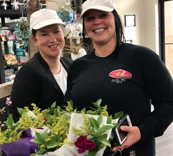 Why this Kamloops flower shop is handing out 500 free bouquets today | iNFOnews.ca