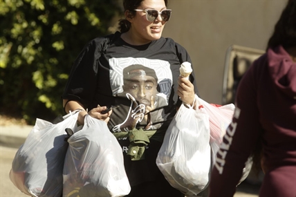 iN PHOTOS: Chris Brown holds high-end yard sale at his Los Angeles home | iNFOnews.ca