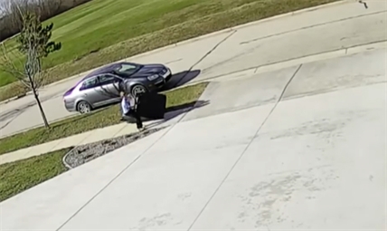 TRENDING NOW: Kid vs. garbage can | iNFOnews.ca