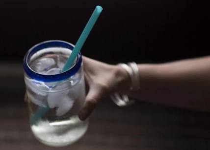 Vancouver bans plastic bags, straws, foam containers and other single-use items | iNFOnews.ca