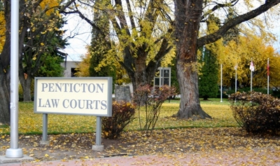 Assault with knife gets probation | iNFOnews.ca