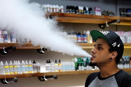 Ottawa moves to restrict vaping advertisements to prevent youth exposure | iNFOnews.ca