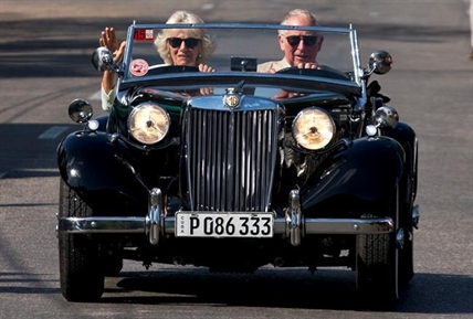 Nice car! Prince Charles uses AP Cuba pic for Christmas card | iNFOnews.ca Nice car! Prince Charles uses AP Cuba pic for Christmas card | iNFOnews.ca